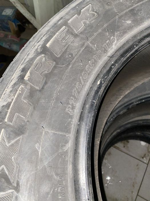 Продаеться покрышки r18 летние