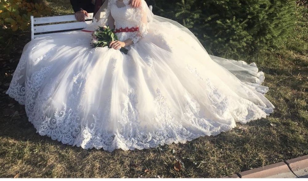 Очень красивое свадебное платье!