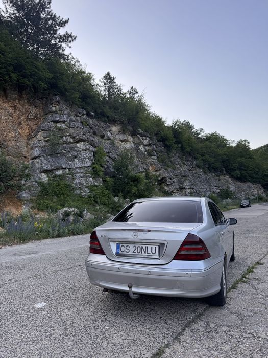 MERCEDES-BENZ C-Class 2005 — imagine 4