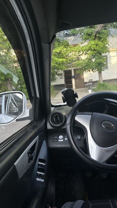 Продам машину Лифан х60