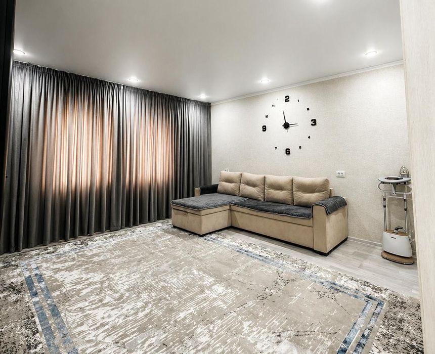 Каратал 2-х ком распашонка 66.5 м² с мебелью и техникой, Шек Владислав