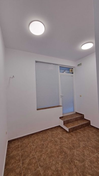 Дава се под наем Магазин в Варна, Христо Ботев - 15 кв.м за 178.5 € - Снимка #2