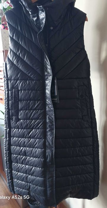 Черен елек с качулка