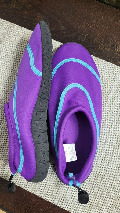 Pantofi de apa- noi, fara eticheta- marimea 39