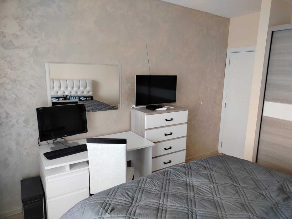 Дава се под наем Тристаен апартамент в Варна, Младост 1 - 100 кв.м за 816 € - Снимка #8