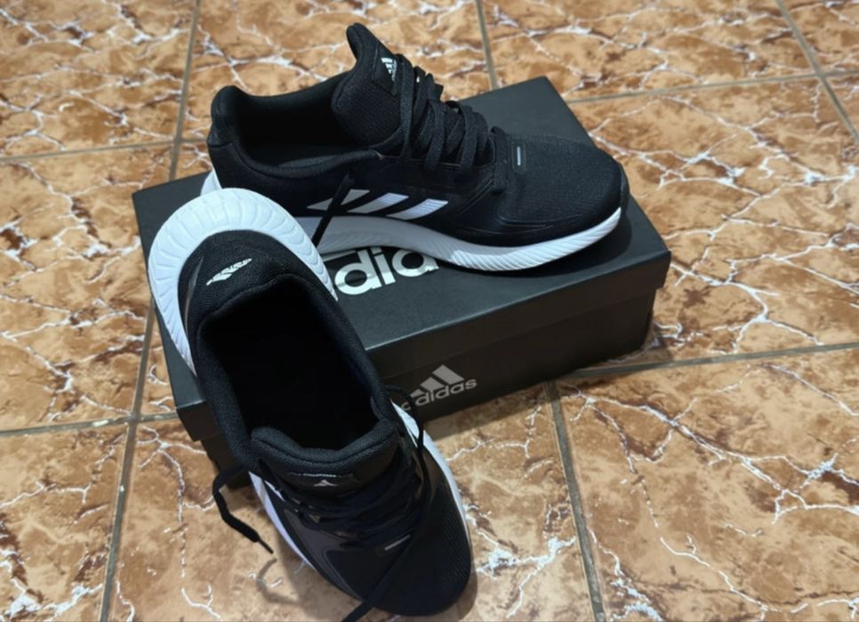 Adidasi dama 39