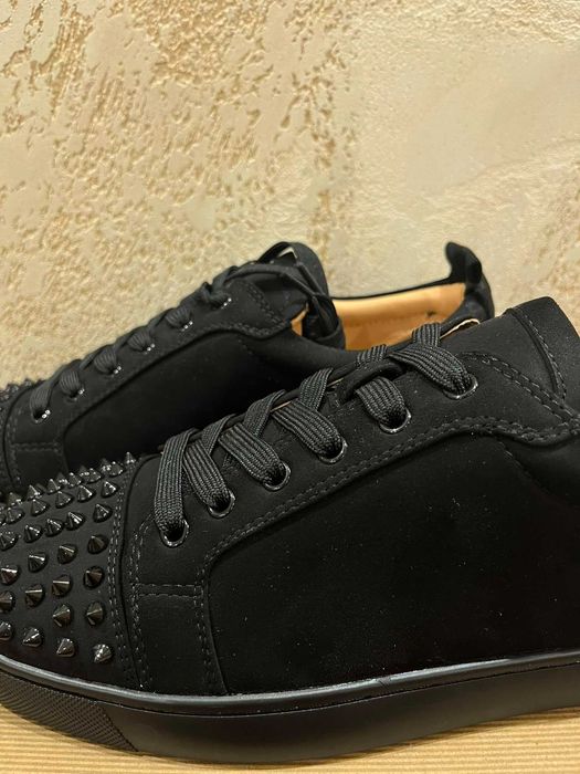 Мъжки обувки тип Christian Louboutin Louis Junior Spikes (Черен велур) – Размер 44
