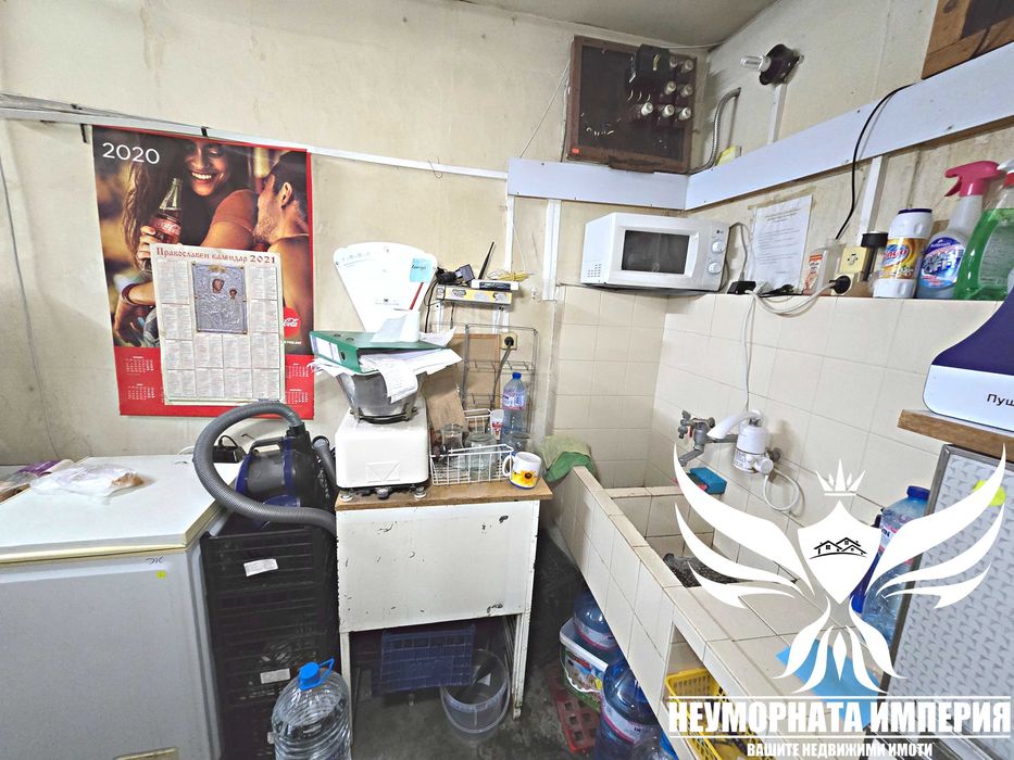 Продавам работещ магазин за храна,алкохол,цигари в Асеновград