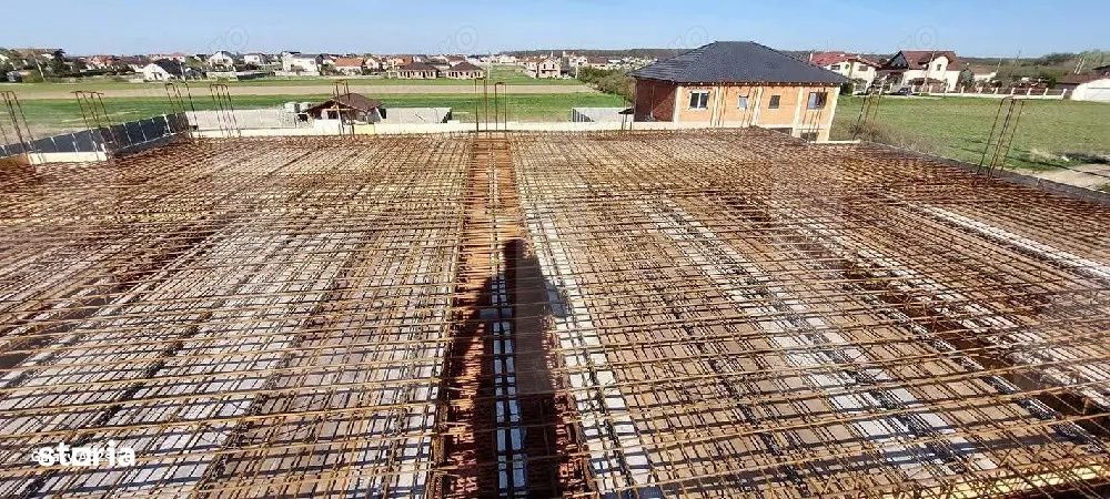 Duplex spatios, 4 camere, birou, terasa, zona linistita