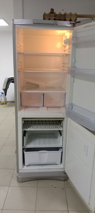 Халадильник INDESIT