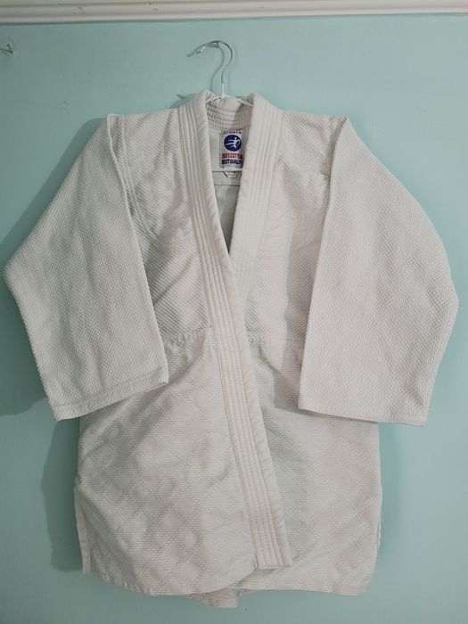 СРОЧНО 2 комплекта детских для айкидо