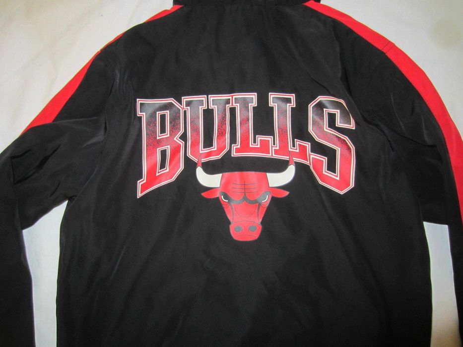 Geaca copil NBA Chicago Bulls, masura 145 ( 10-11ani), dublata in interior, stare f.buna