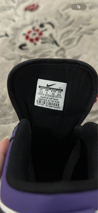 Nike krassovka 39 razmer