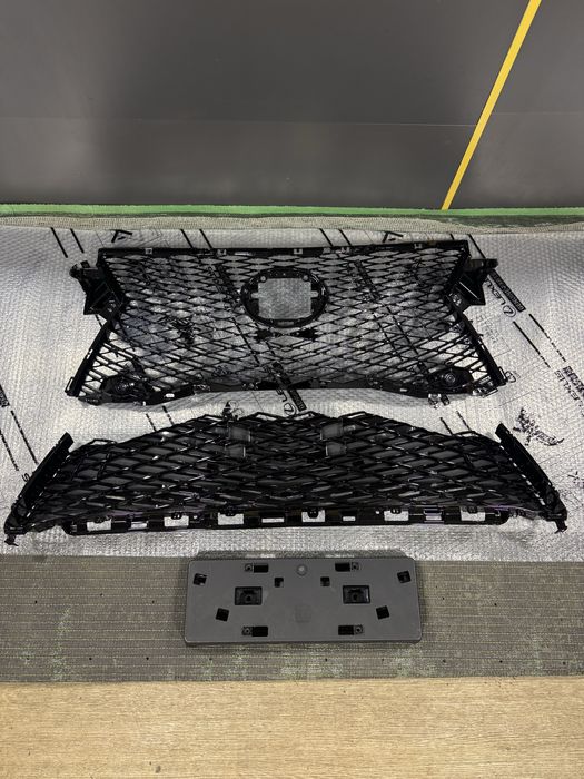 Решетка Lexus RX