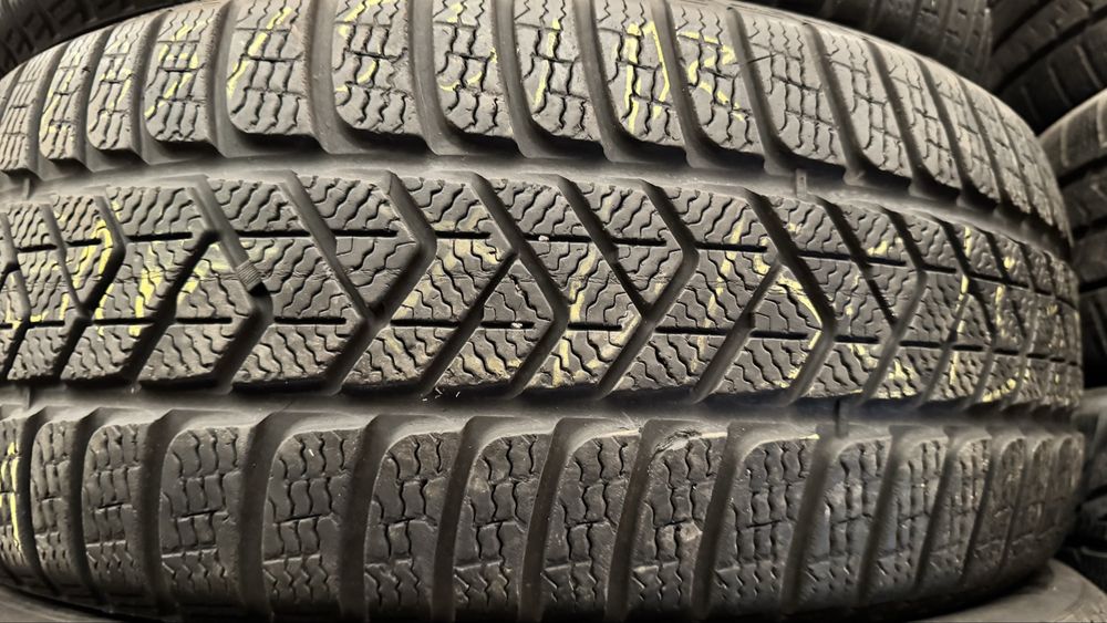 235 55 17 pirelli зима 4 штуки