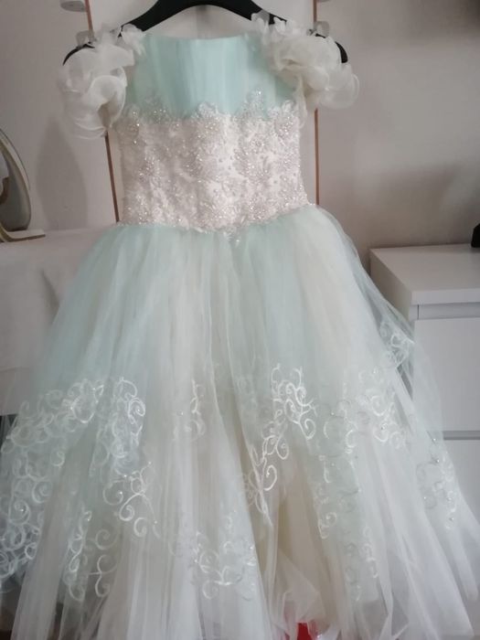 Продам платье бальное