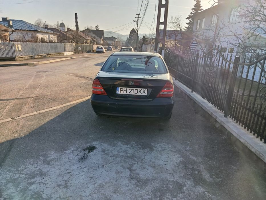 Vând Mercedes C class C180-Compresor an  2003