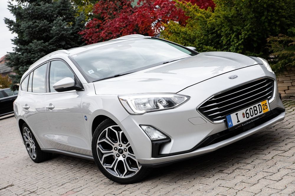 Ford focus titanium business