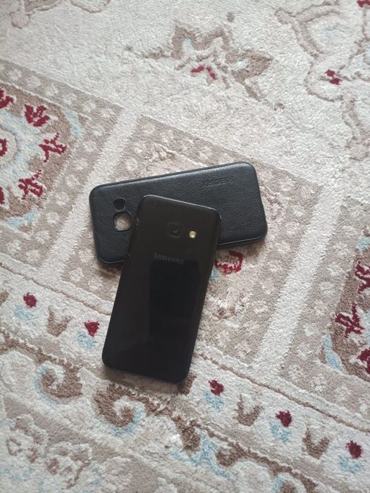 Самсунг  телефон