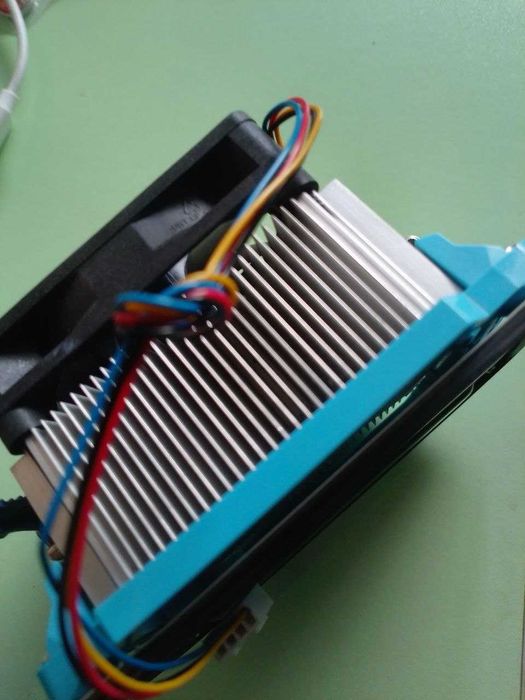 „Процесор AMD Athlon II X3 445 + пълен оригинален охладител