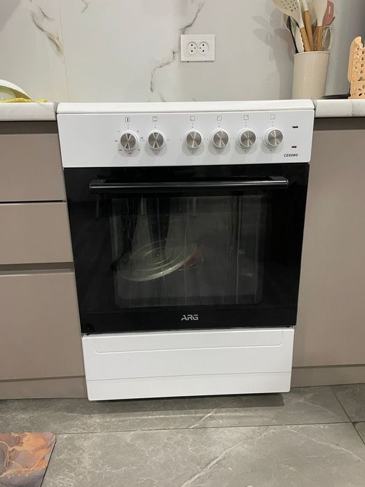 Продам плиту электрическую