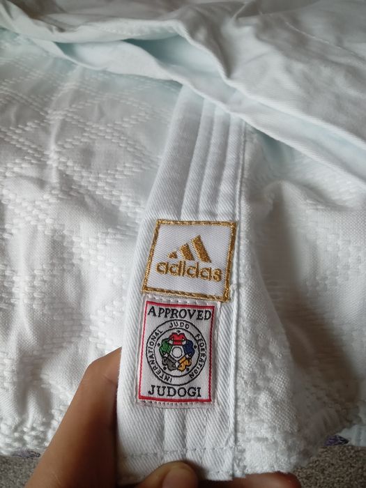 Новый золотой ADIDAS