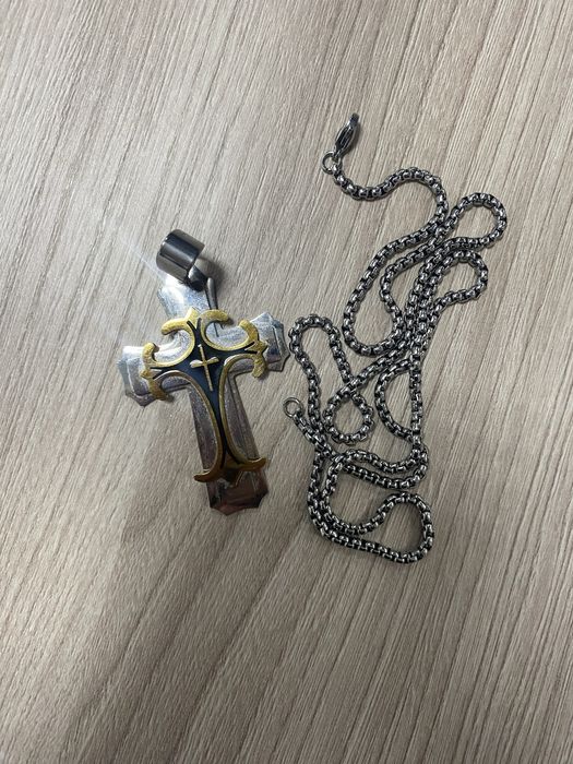 Продам крест цепочку