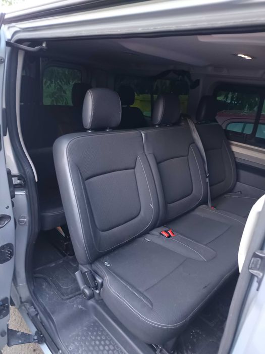 Renault Trafic 8+1 – 2023 – 125.500 km – stare foarte bună