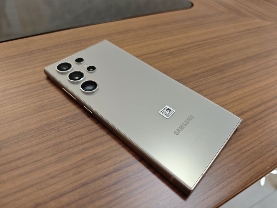 Samsung S24 Ultra - 512gb + Гаранция - Titanium gray