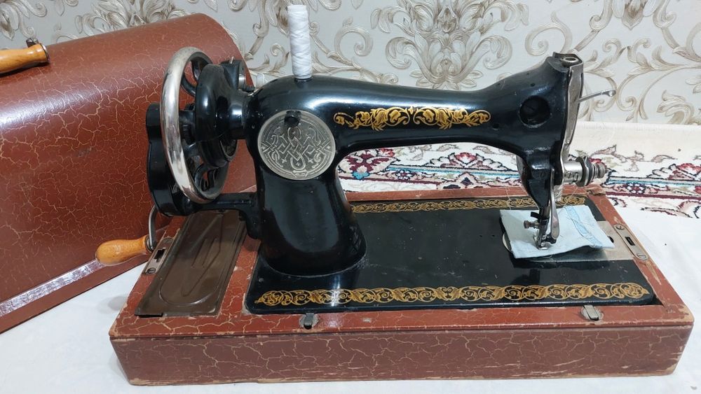 Швейная машина б/у