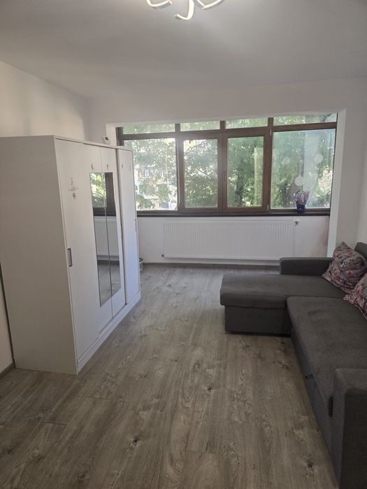Inchiriez apartament nou zona liceu agricol