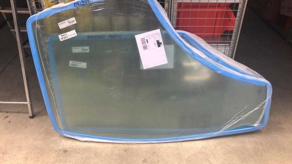 geam usa Kubota M4062 , M7060 , Kubota M8540, M9540