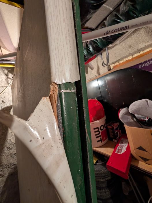 Стоманена врата с каса, брава и патрон