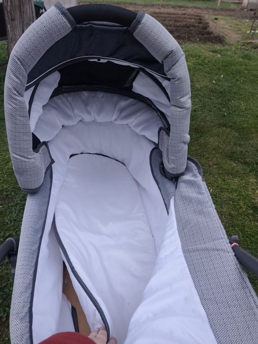 Комбинирана бебешка количка