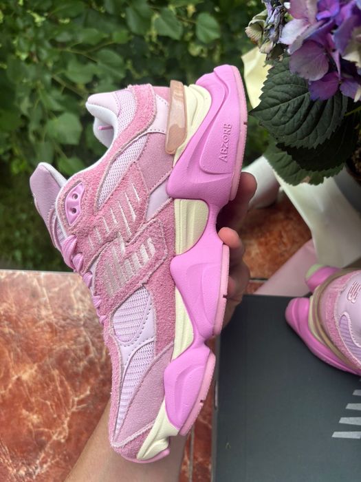 New balance 9060