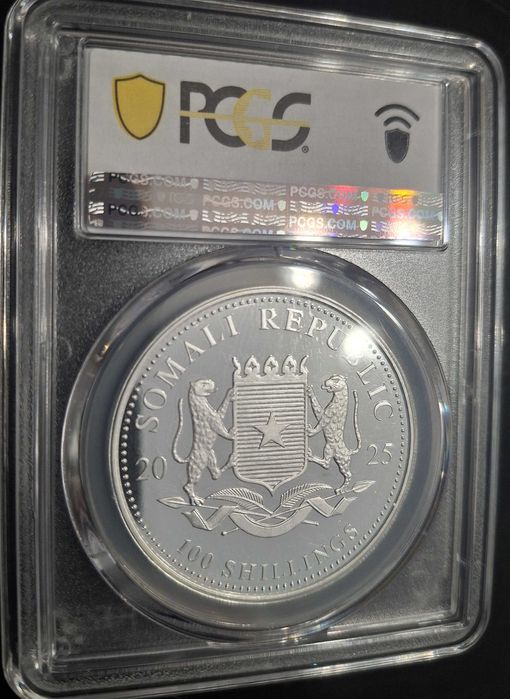 Продавам сребърни грейдвани монети - лунари и други.