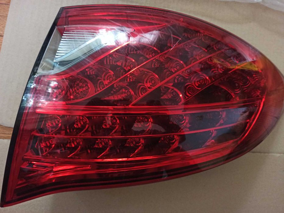 Десен стоп Porsche Cayenne E2 958  порше кайен стопове