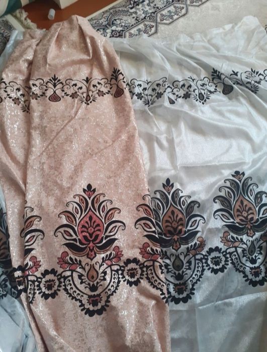 Перде дом айнасына.