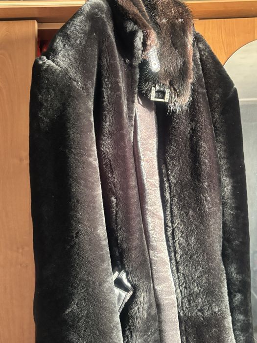 Шуба из натуральной овчины. Воротник натуральная норка