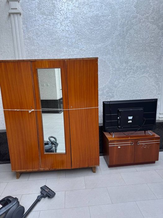Срочно продам шифонер и тумба
