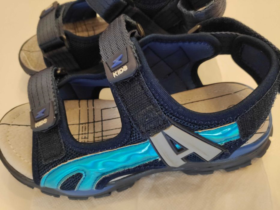 sandale cu talpa interioară din piele, mărimea 36