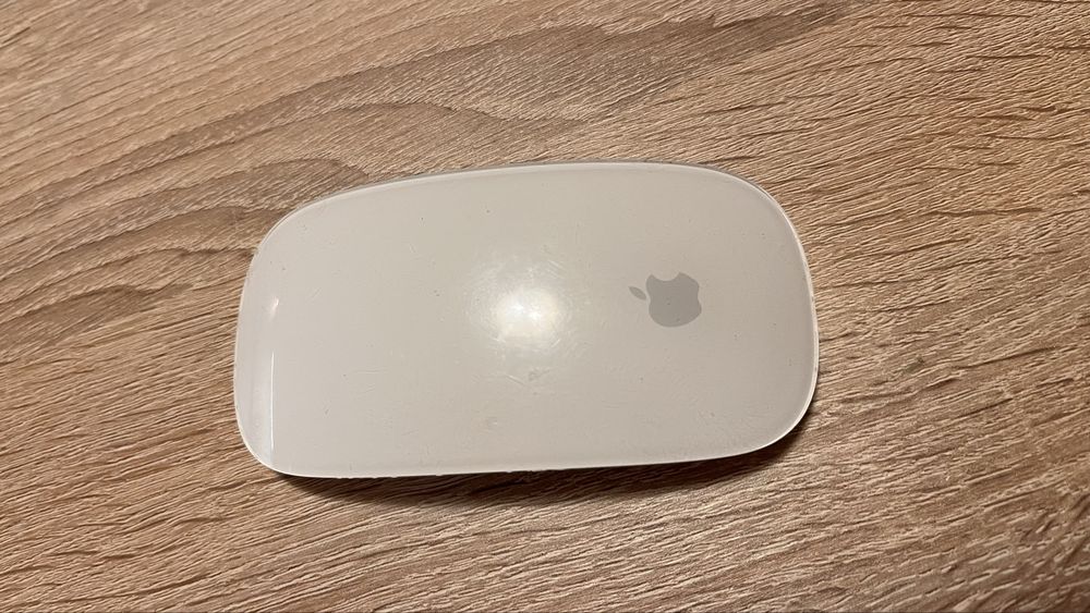 Apple • MacBook Pro 2017 şi MagicMouse