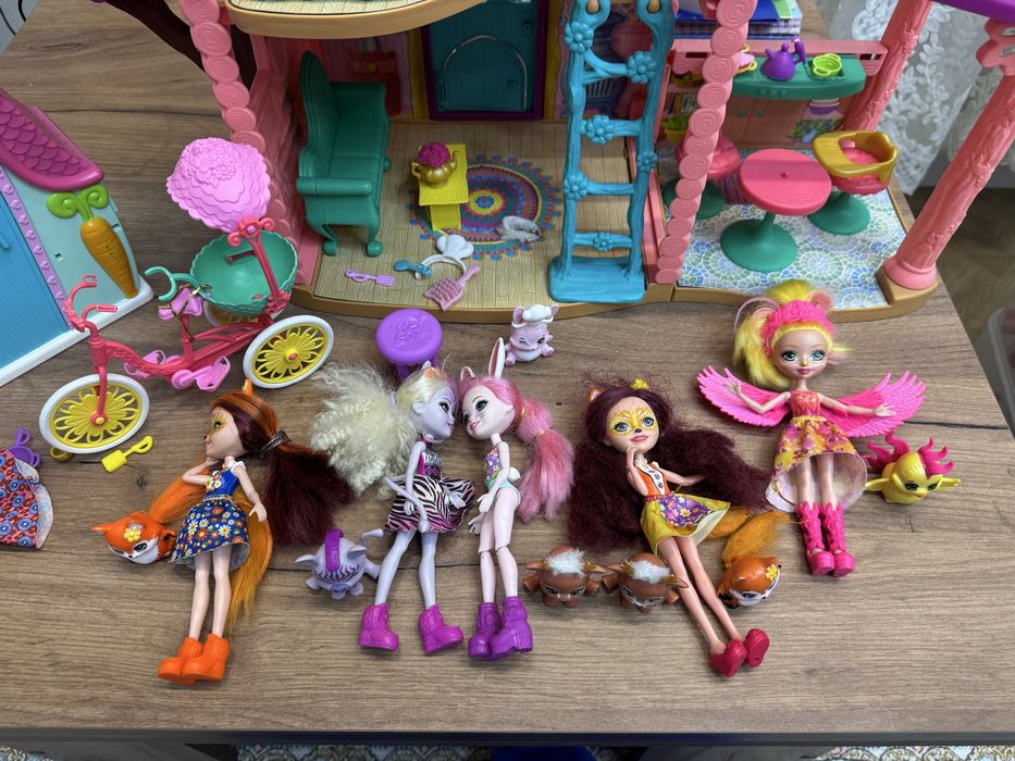 Enchantimals куколки и домики