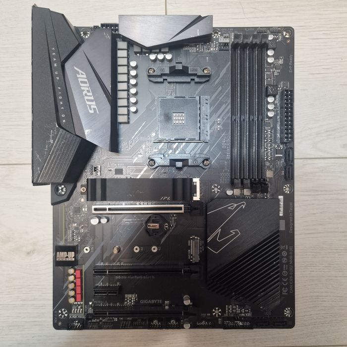 Placa de baza Aorus B550 Elite