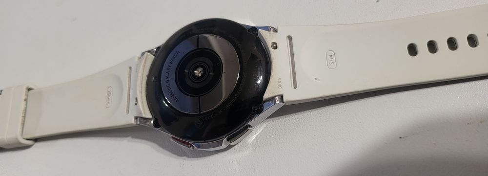 Продам часы samsung galaxy watch 4 classic