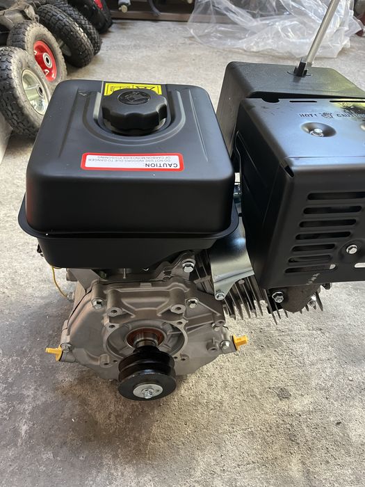 Бензинови двигатели 13 к.с. четиритактови с въздушно охлаждане