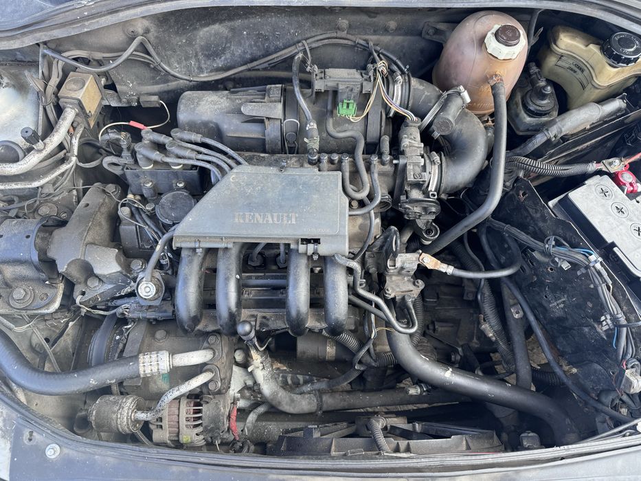 Renault Clio 1.2i 60hp 2001г На Части