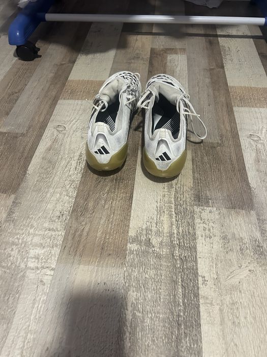 Ghete de fotbal adidas predator