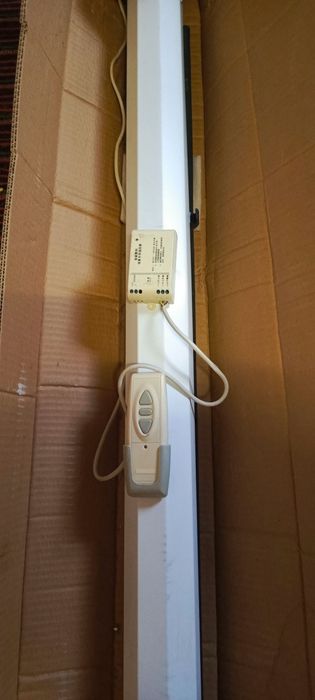Экран для проектора. Автоматический. 320х220. Fujitsu