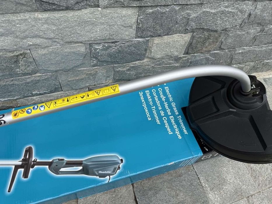 Електрическa коса MAKITA UR3501